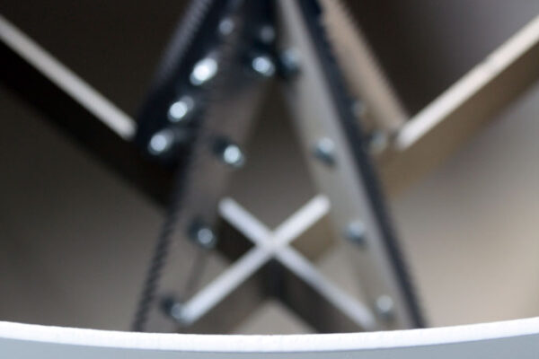 Bag-breaker silo for emptying bags and big bags