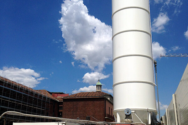 Silo vertical monolithique