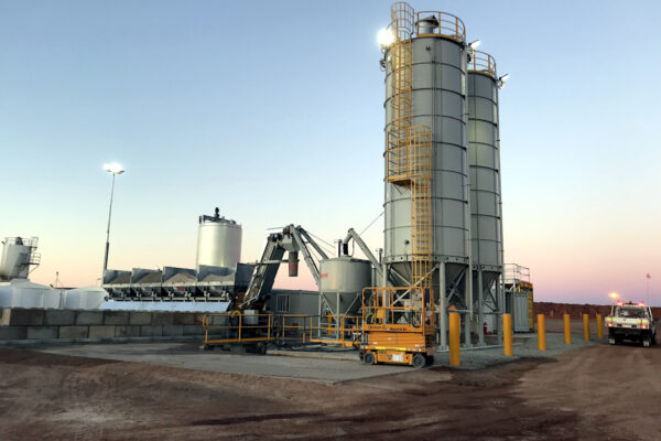 Panel vertical silos for storage of powders and granules