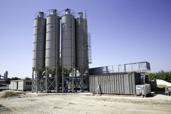 Silos verticaux monolithiques