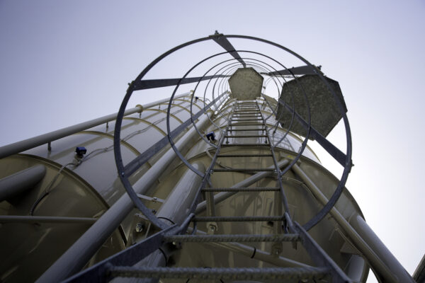 Silos verticaux monolithiques