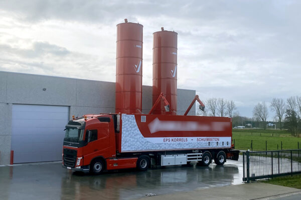 Silos verticaux avec système de dosage