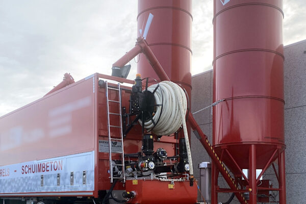 Silos verticaux avec système de dosage