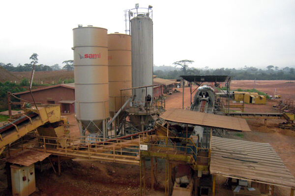 Silos verticaux avec système de dosage