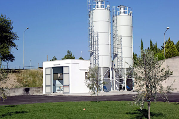Silos verticaux avec système de dosage