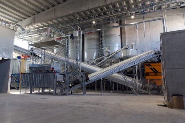 Soil and sludge treatment plant ECOMIX